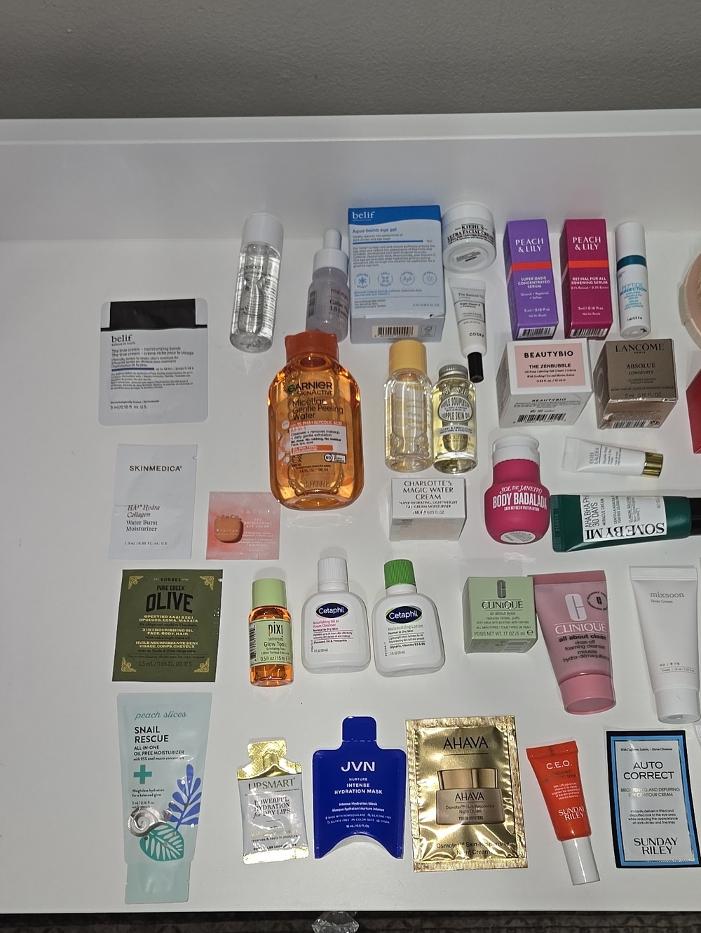 Lot Women’s Skincare Sample Estee Lauder, Beautybio, Peach Lilly, CEO, 49 Pc - Picture 2 of 3
